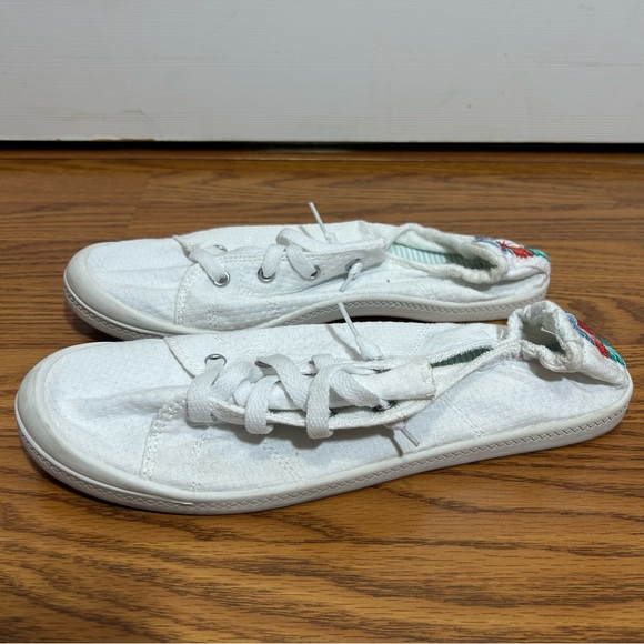 Time and Tru Women's Classic White Lace-Up Sneakers - Picture 3 of 5